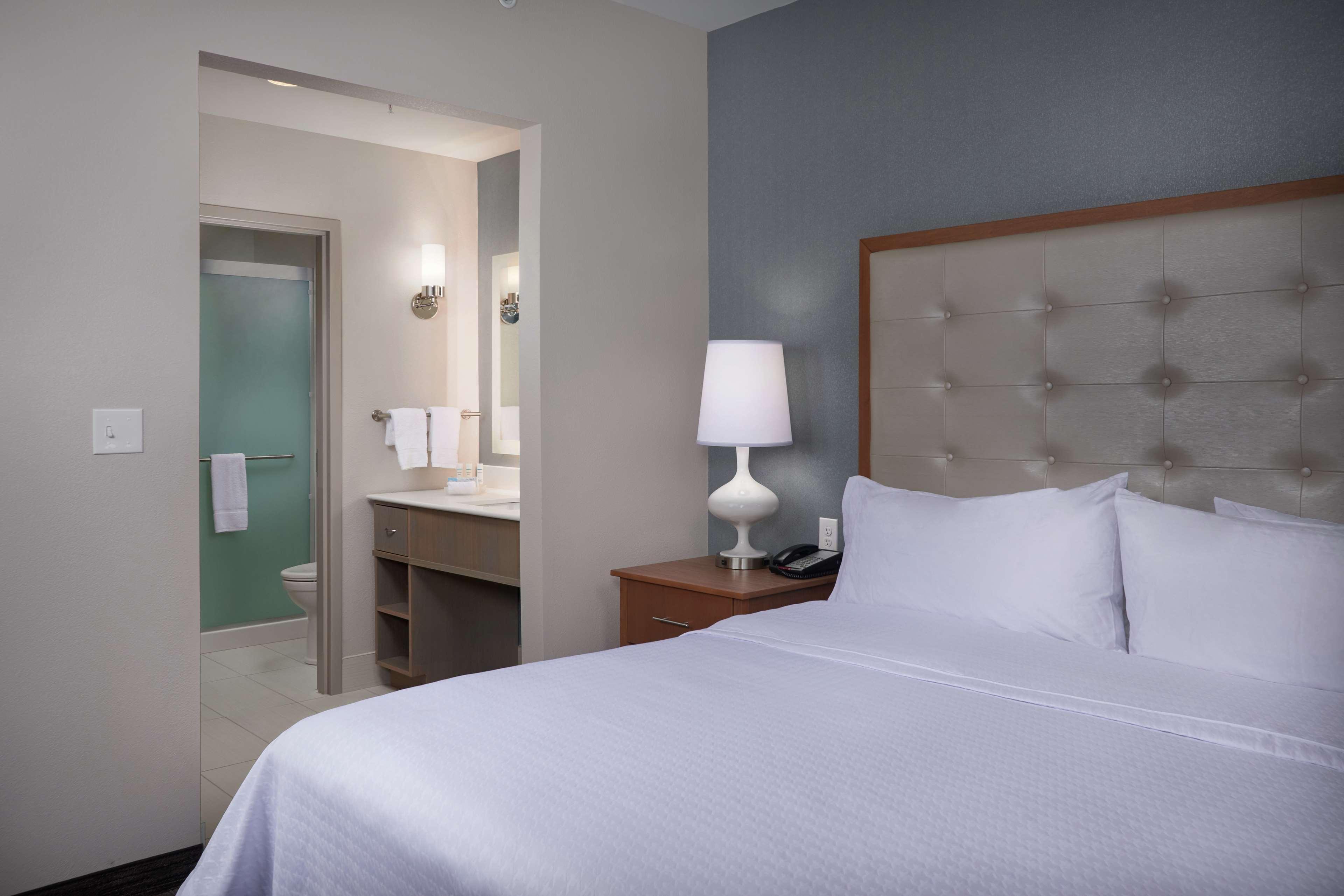 HOTEL HOMEWOOD SUITES BY HILTON CINCINNATI MIDTOWN CINCINNATI, OH 4*  (United States) - from US$ 149 | BOOKED